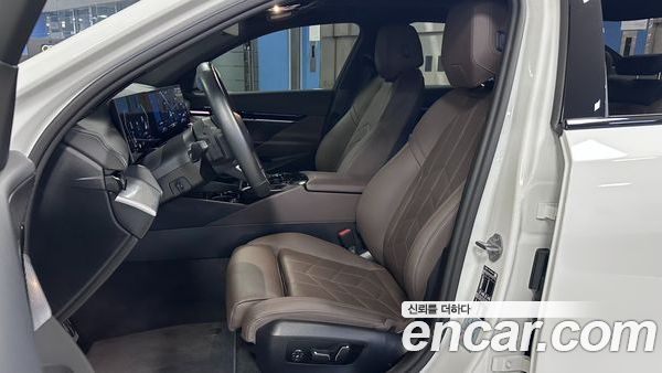 BMW 5 Series 2024, фото 10