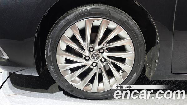 Lexus ES 2024, фото 5