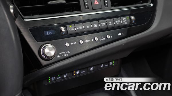 Lexus ES 2024, фото 31