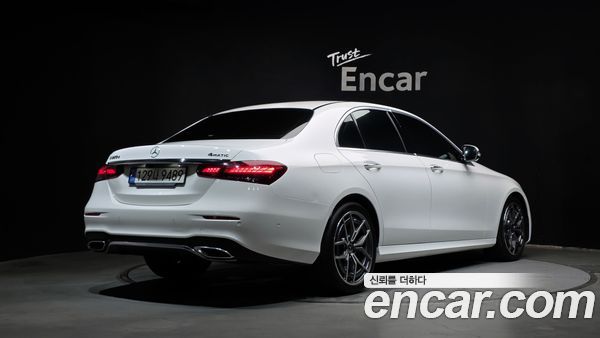 Mercedes-Benz E-Class 2021, фото 2
