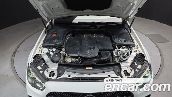 Mercedes-Benz E-Class 2021, фото 6