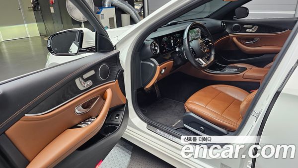 Mercedes-Benz E-Class 2021, фото 10