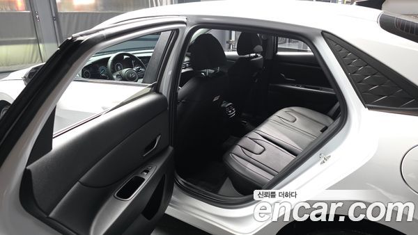 Hyundai Elantra 2024, фото 16