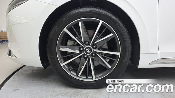 Hyundai Grandeur 2023, фото 5