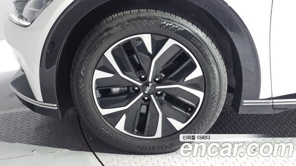 Kia EV6 2023, фото 5