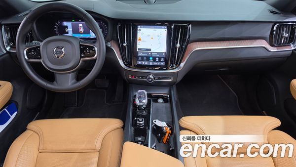Volvo V60 2024, фото 9