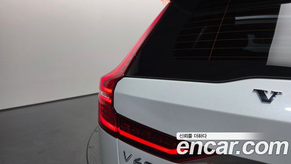 Volvo V60 2024, фото 8