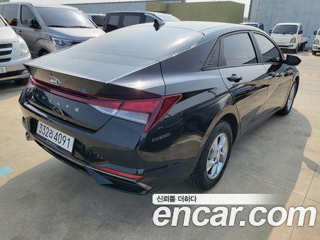 Hyundai Elantra 2022, фото 5