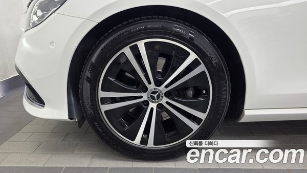 Mercedes-Benz E-Class 2021, фото 4