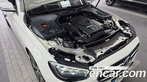 Mercedes-Benz E-Class 2021, фото 5