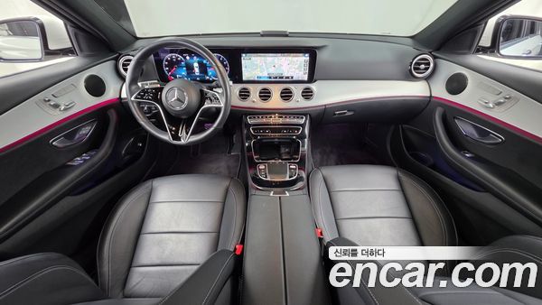 Mercedes-Benz E-Class 2021, фото 9