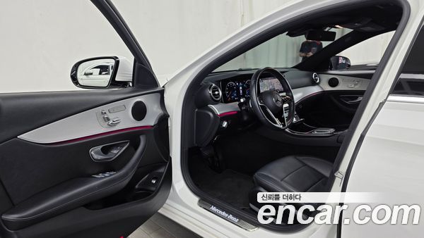 Mercedes-Benz E-Class 2021, фото 12
