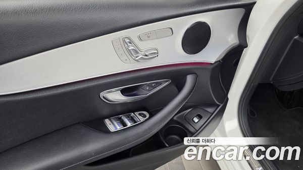 Mercedes-Benz E-Class 2021, фото 29