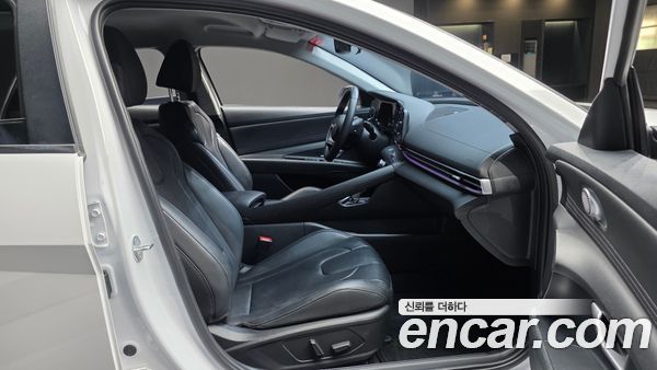Hyundai Elantra 2024, фото 16