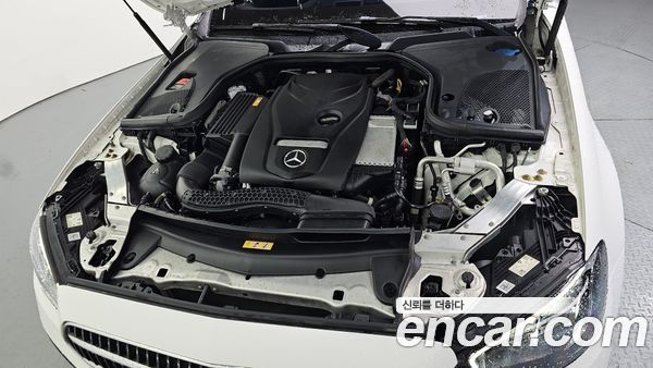 Mercedes-Benz E-Class 2021, фото 6