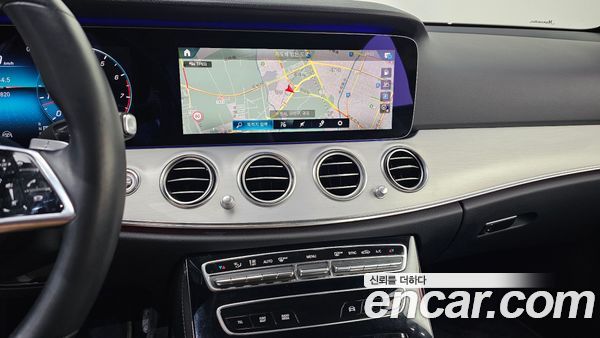 Mercedes-Benz E-Class 2021, фото 20