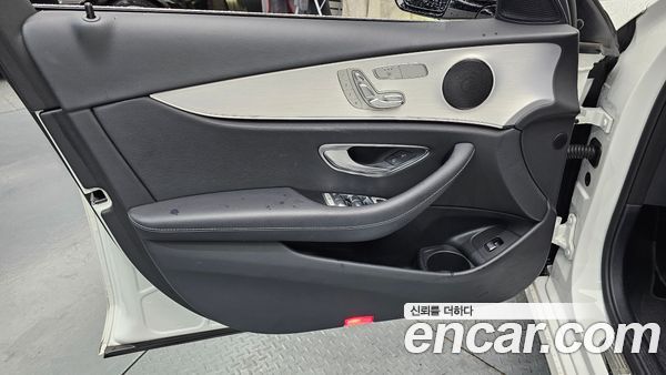 Mercedes-Benz E-Class 2021, фото 14