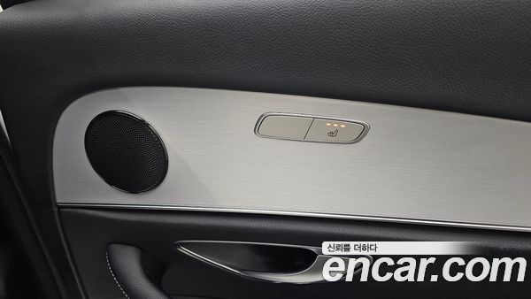 Mercedes-Benz E-Class 2021, фото 29
