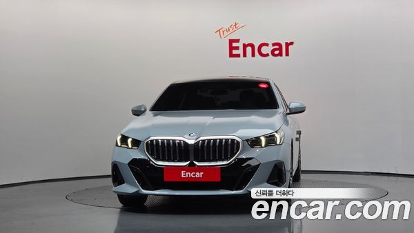 BMW 5 Series 2025, фото 3