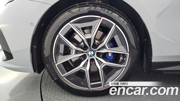 BMW 5 Series 2025, фото 5