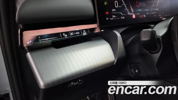 BMW 5 Series 2025, фото 27