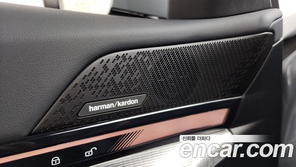 BMW 5 Series 2025, фото 31