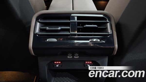 BMW 5 Series 2025, фото 32