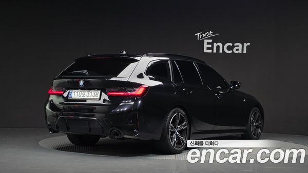 BMW 3 Series 2023, фото 2