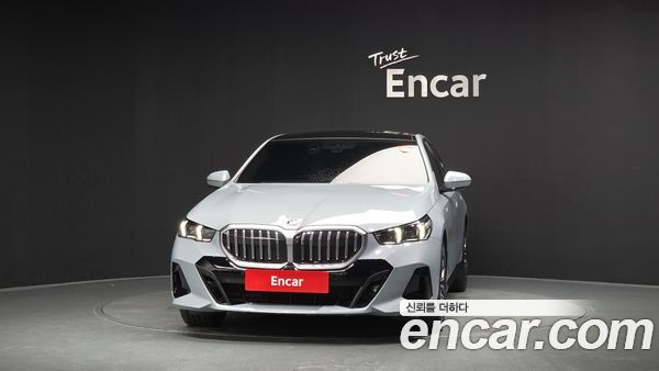 BMW 5 Series 2025, фото 3