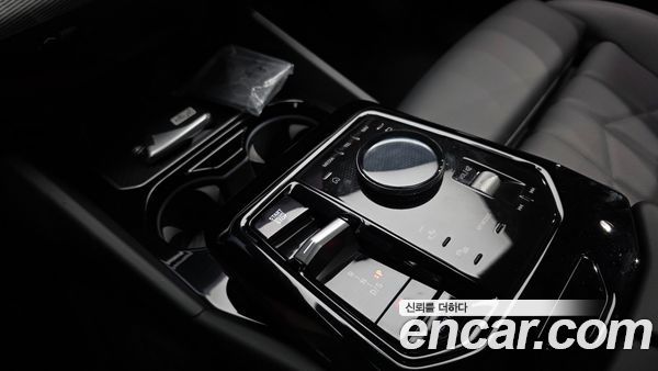 BMW 5 Series 2025, фото 12