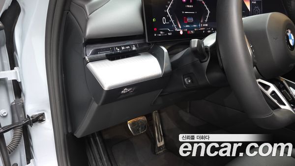 BMW 5 Series 2025, фото 19