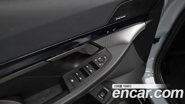 BMW 5 Series 2025, фото 34