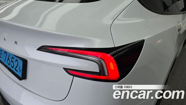 Tesla Model 3 2024, фото 9