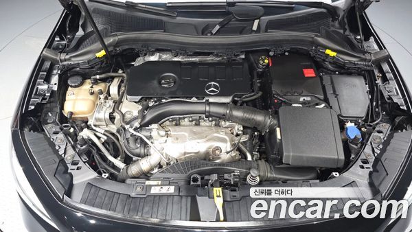 Mercedes-Benz GLA 2021, фото 6