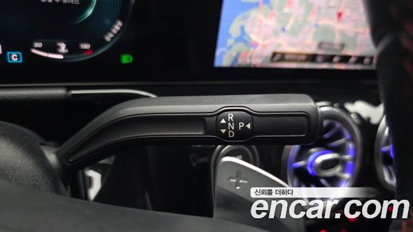 Mercedes-Benz GLA 2021, фото 12