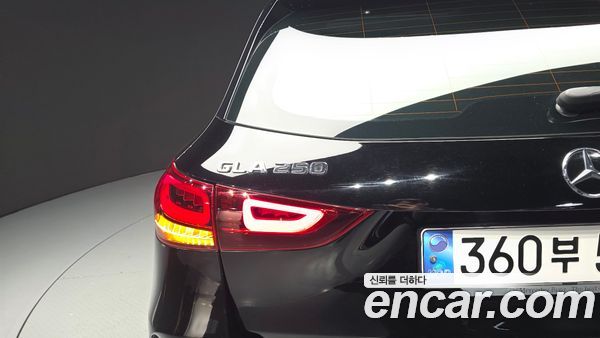 Mercedes-Benz GLA 2021, фото 9