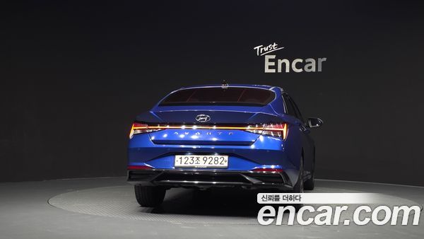 Hyundai Elantra 2021, фото 4