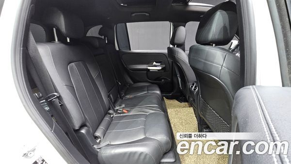 Mercedes-Benz GLB 2021, фото 11