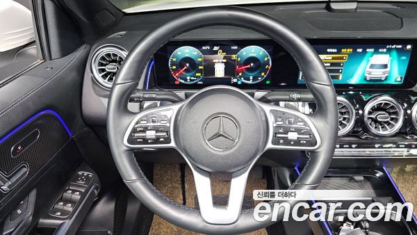 Mercedes-Benz GLB 2021, фото 13