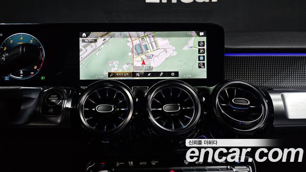 Mercedes-Benz GLB 2021, фото 15