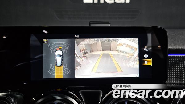 Mercedes-Benz GLB 2021, фото 16