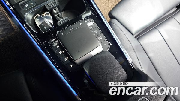 Mercedes-Benz GLB 2021, фото 18