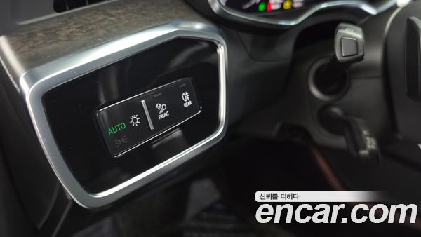 Audi A6 2020, фото 26