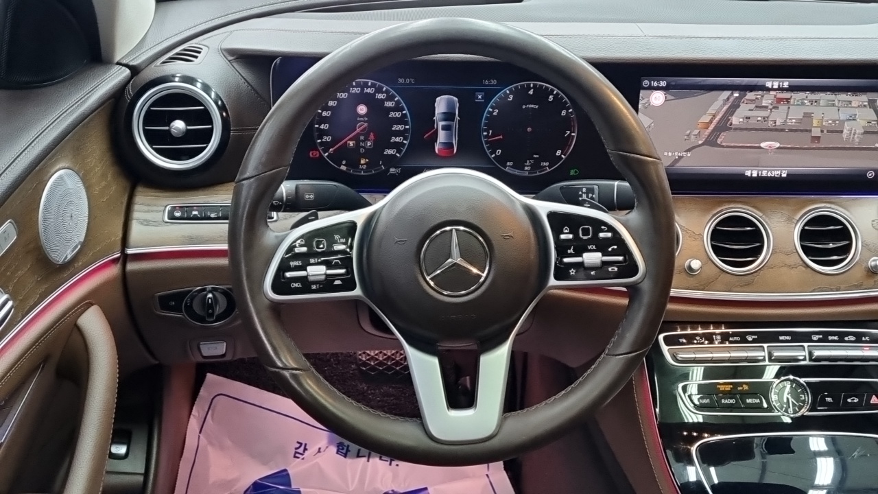 Mercedes-Benz E-Class 2020, фото 9