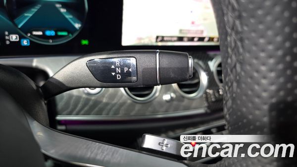 Mercedes-Benz E-Class 2021, фото 9