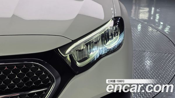 Mercedes-Benz E-Class 2026, фото 7