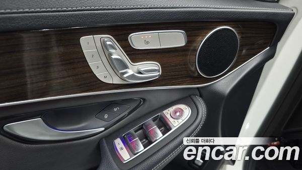 Mercedes-Benz GLC 2020, фото 28