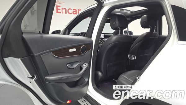 Mercedes-Benz GLC 2020, фото 30
