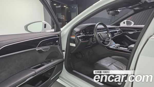 Audi A8 2023, фото 10