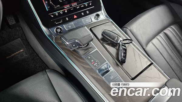 Audi A6 2021, фото 12